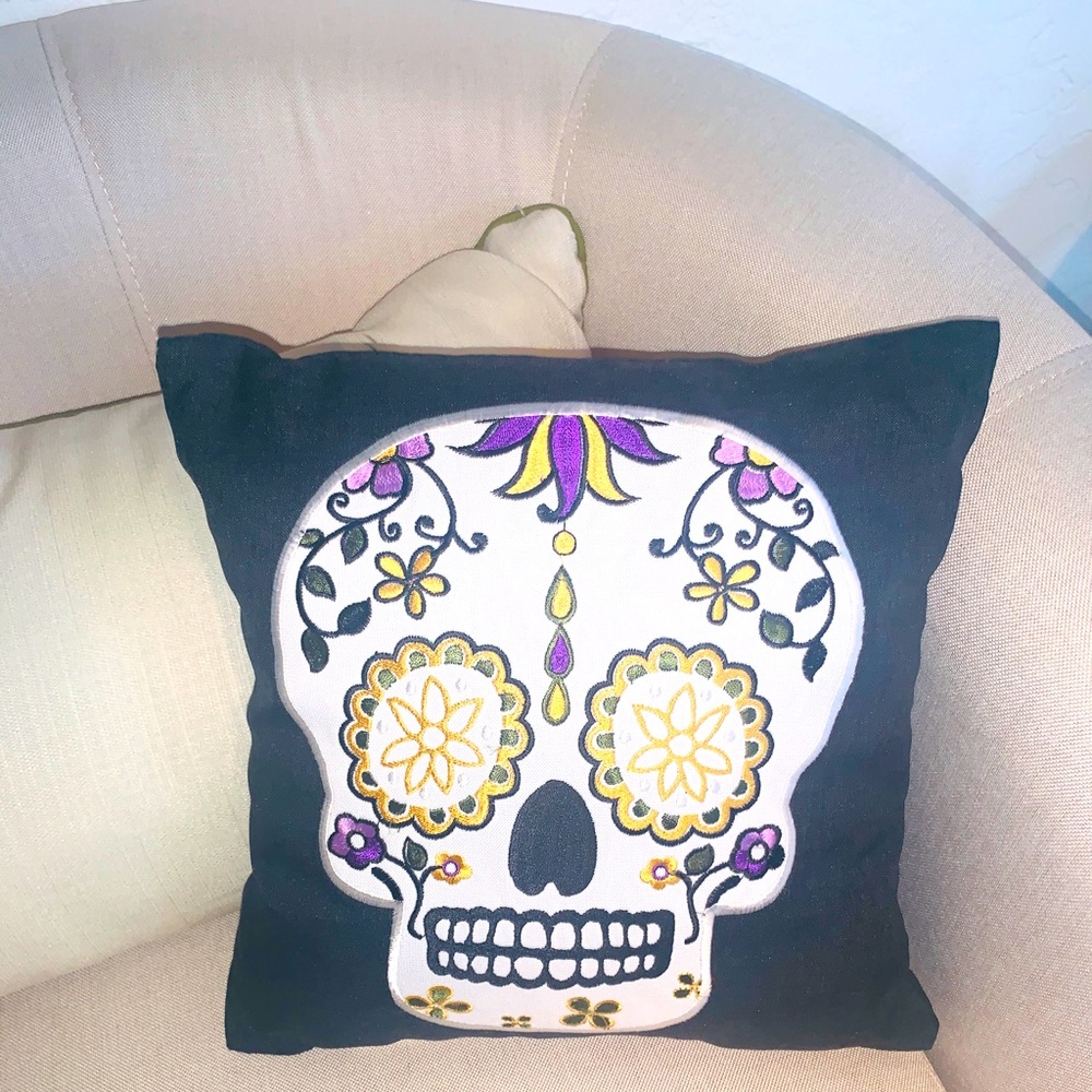 Decorative Day of the Dead Throw Pillow Skull
